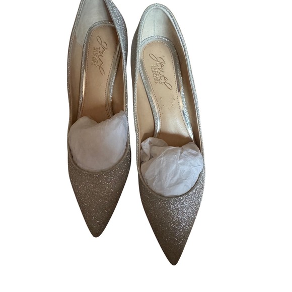 Jewel Badgley Mischka Silver Glitter Pointed Toe Party Heels Pumps - Picture 1 of 4